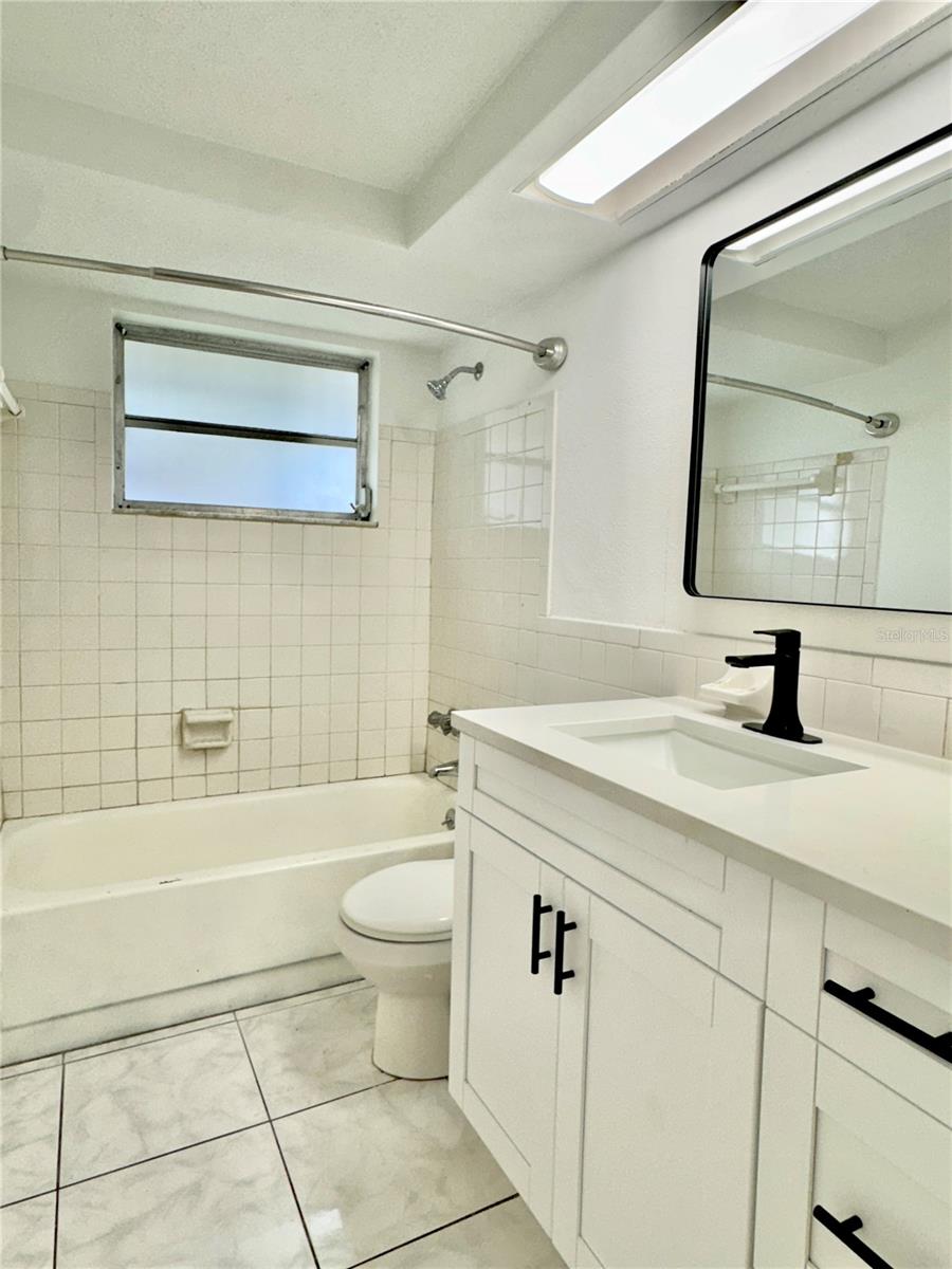 REGENCY PARK - Residential Lease