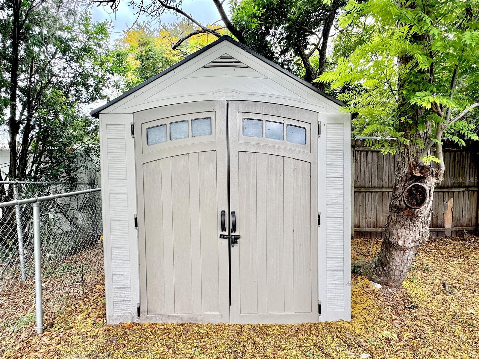 REGENCY PARK - Residential Lease