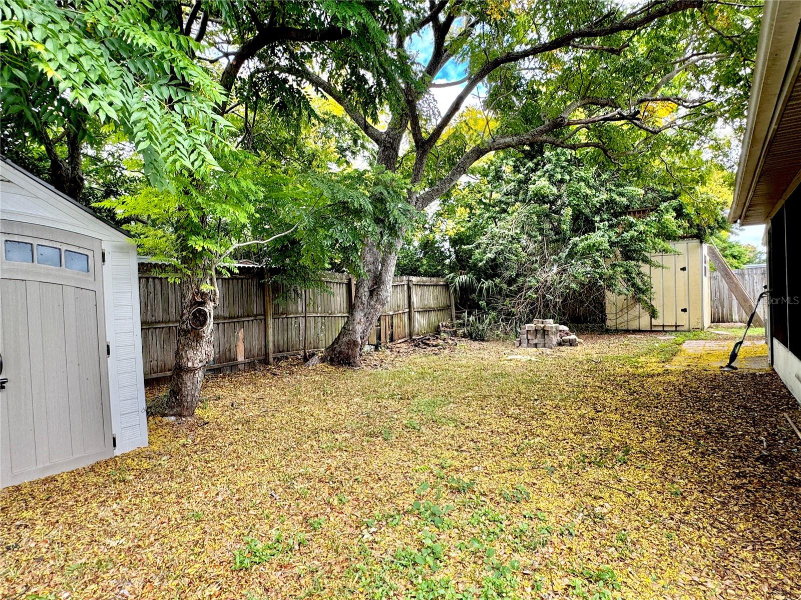 REGENCY PARK - Residential Lease