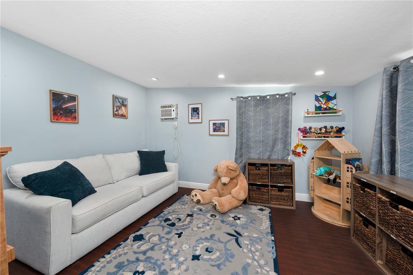 LAKE AVALON GROVES REP - Residential