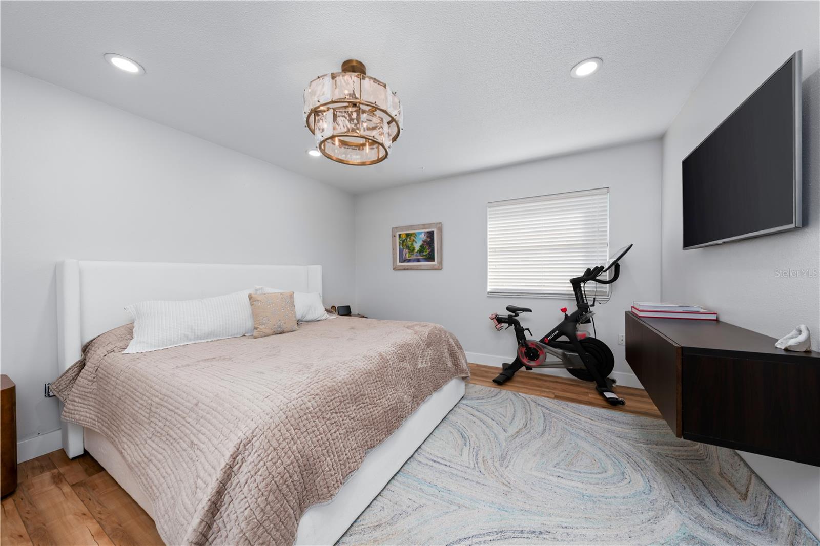 LAKE AVALON GROVES REP - Residential