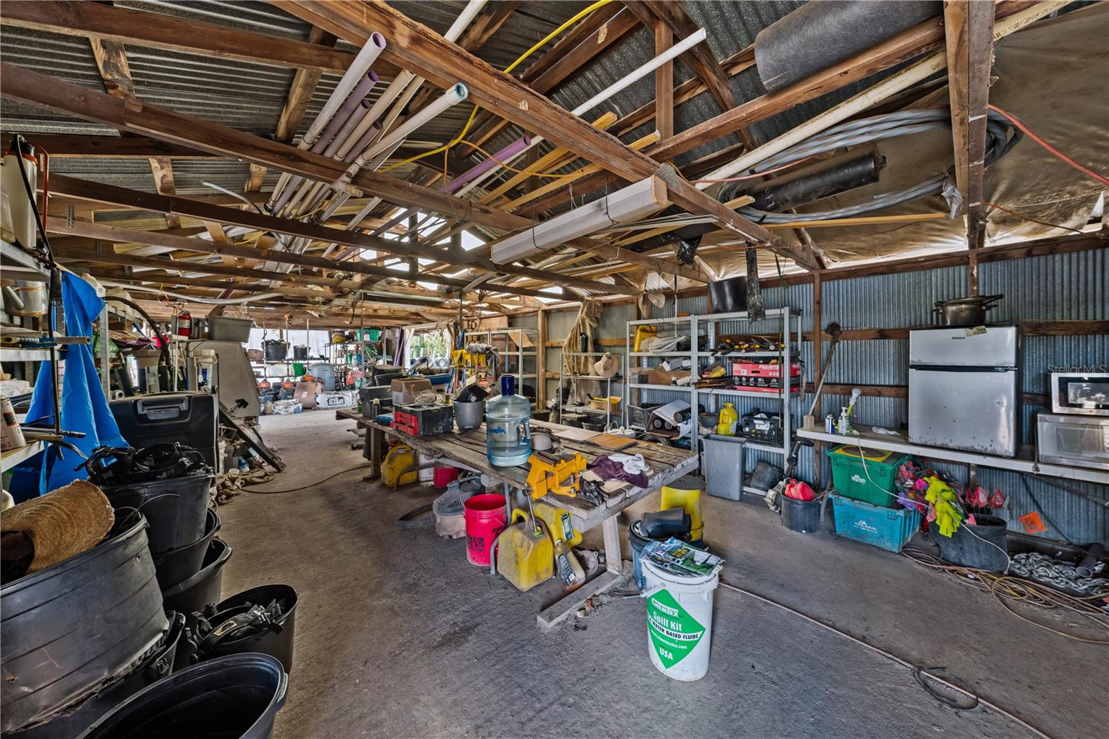 LAKE AVALON GROVES REP - Residential