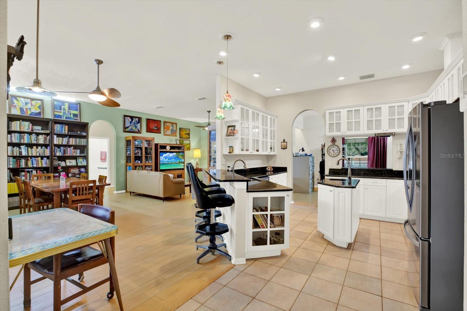 FOX RIDGE PH THREE - Residential