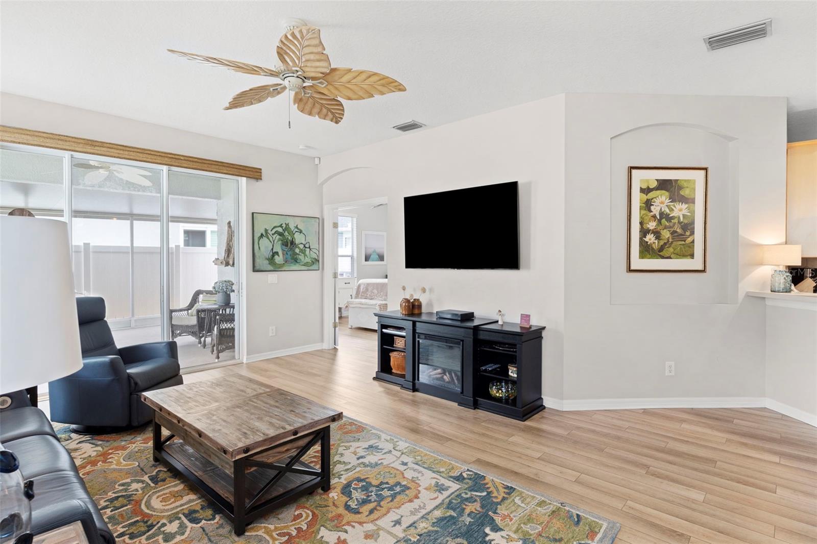 WESTMONT OAKS - Residential