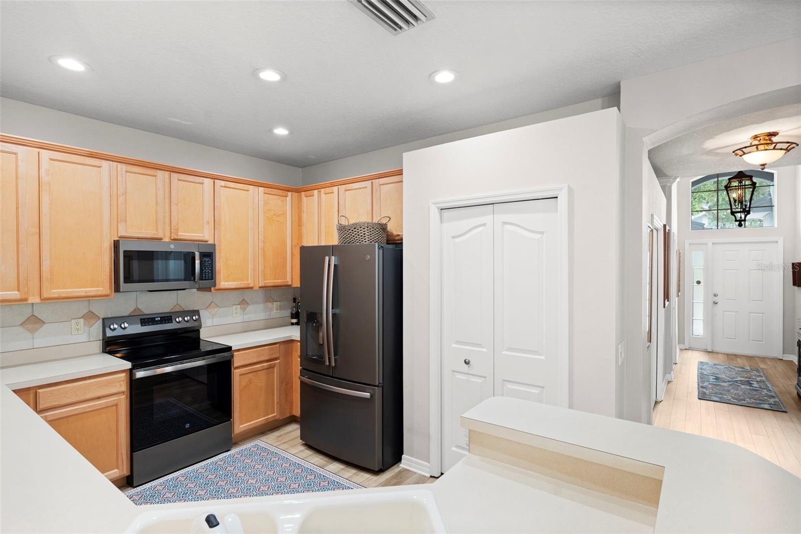 WESTMONT OAKS - Residential