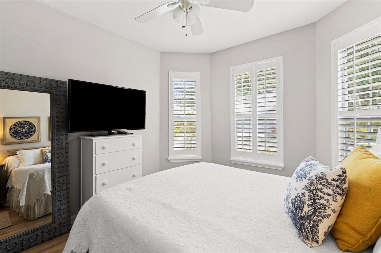 WESTMONT OAKS - Residential