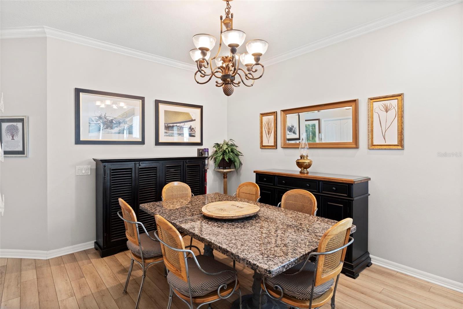 WESTMONT OAKS - Residential