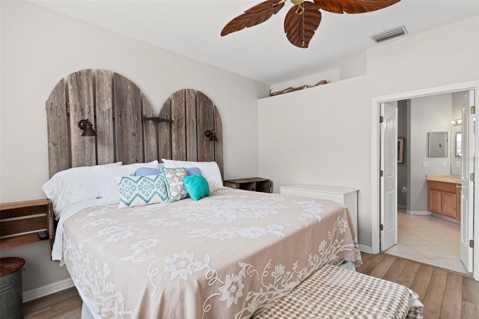 WESTMONT OAKS - Residential