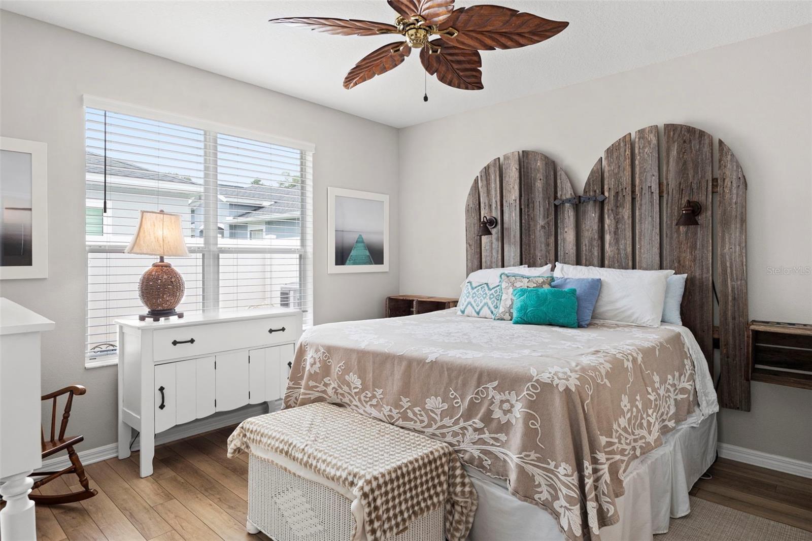 WESTMONT OAKS - Residential