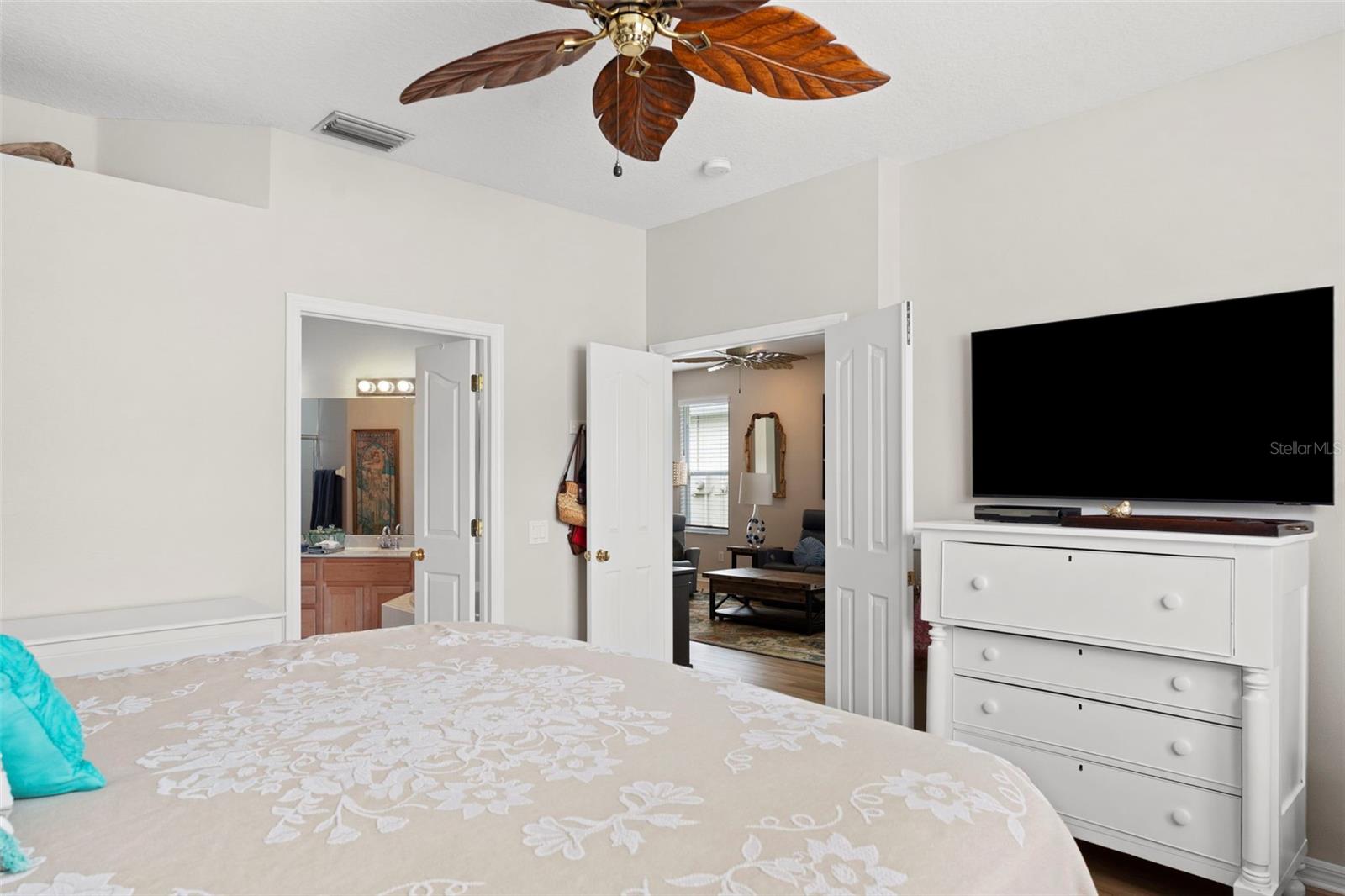 WESTMONT OAKS - Residential