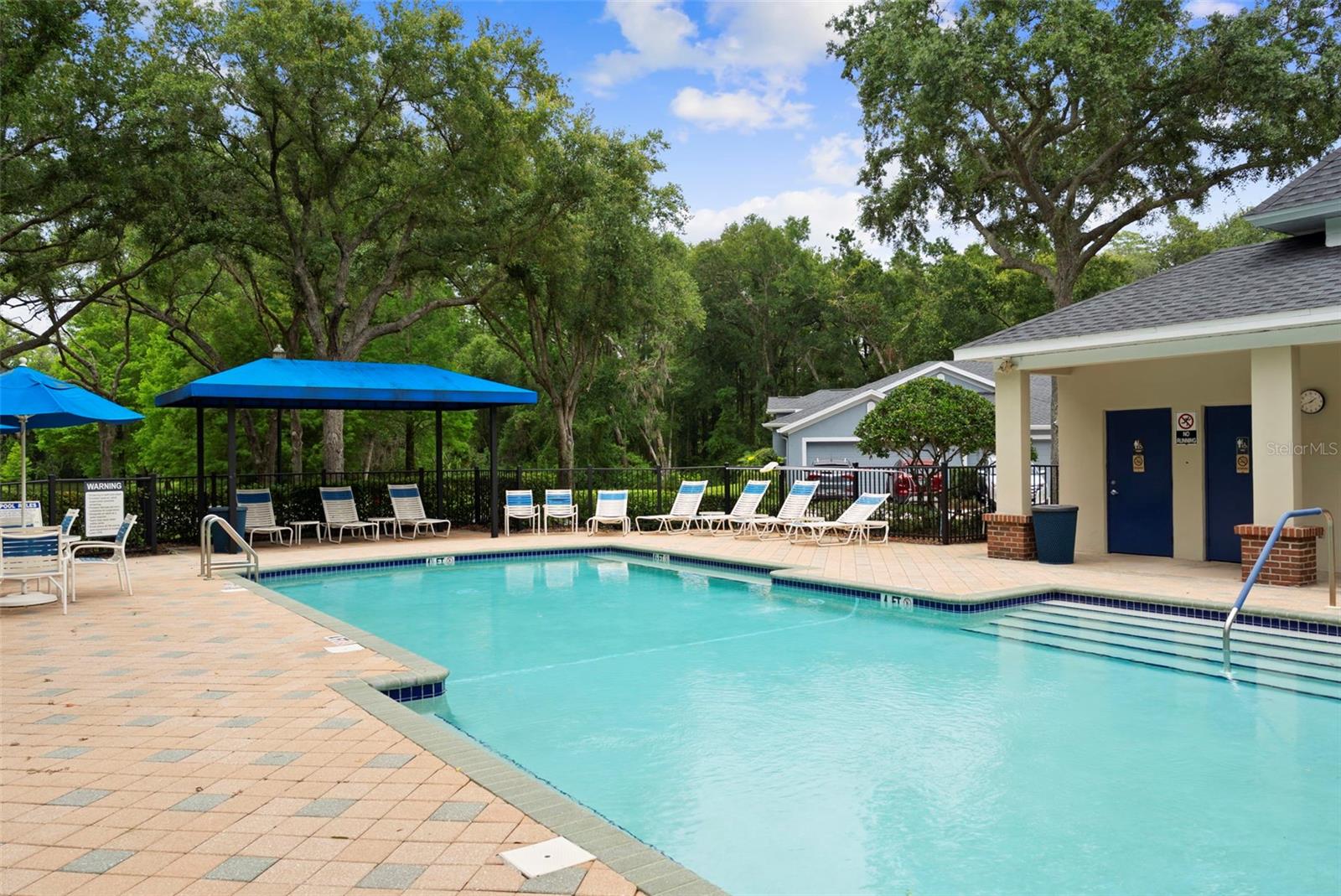 WESTMONT OAKS - Residential