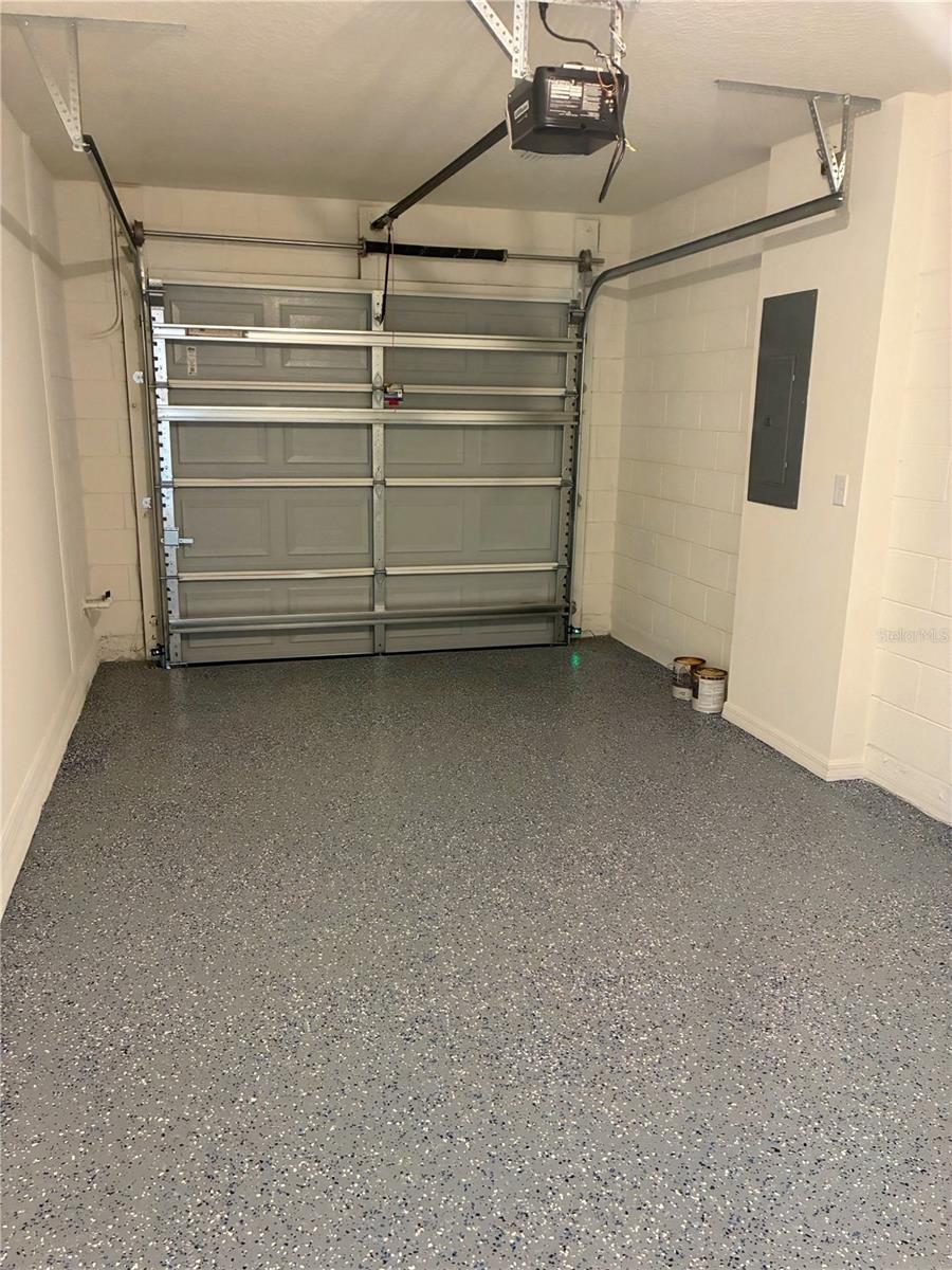 VINEYARDS TWNHMS - Residential Lease