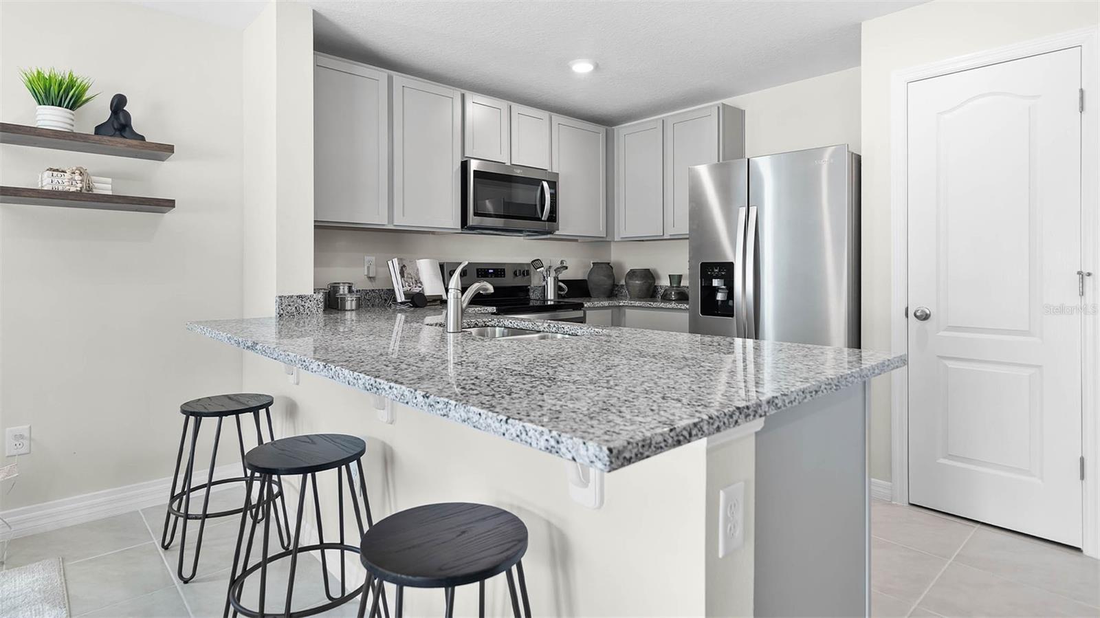 VINEYARDS TWNHMS - Residential Lease