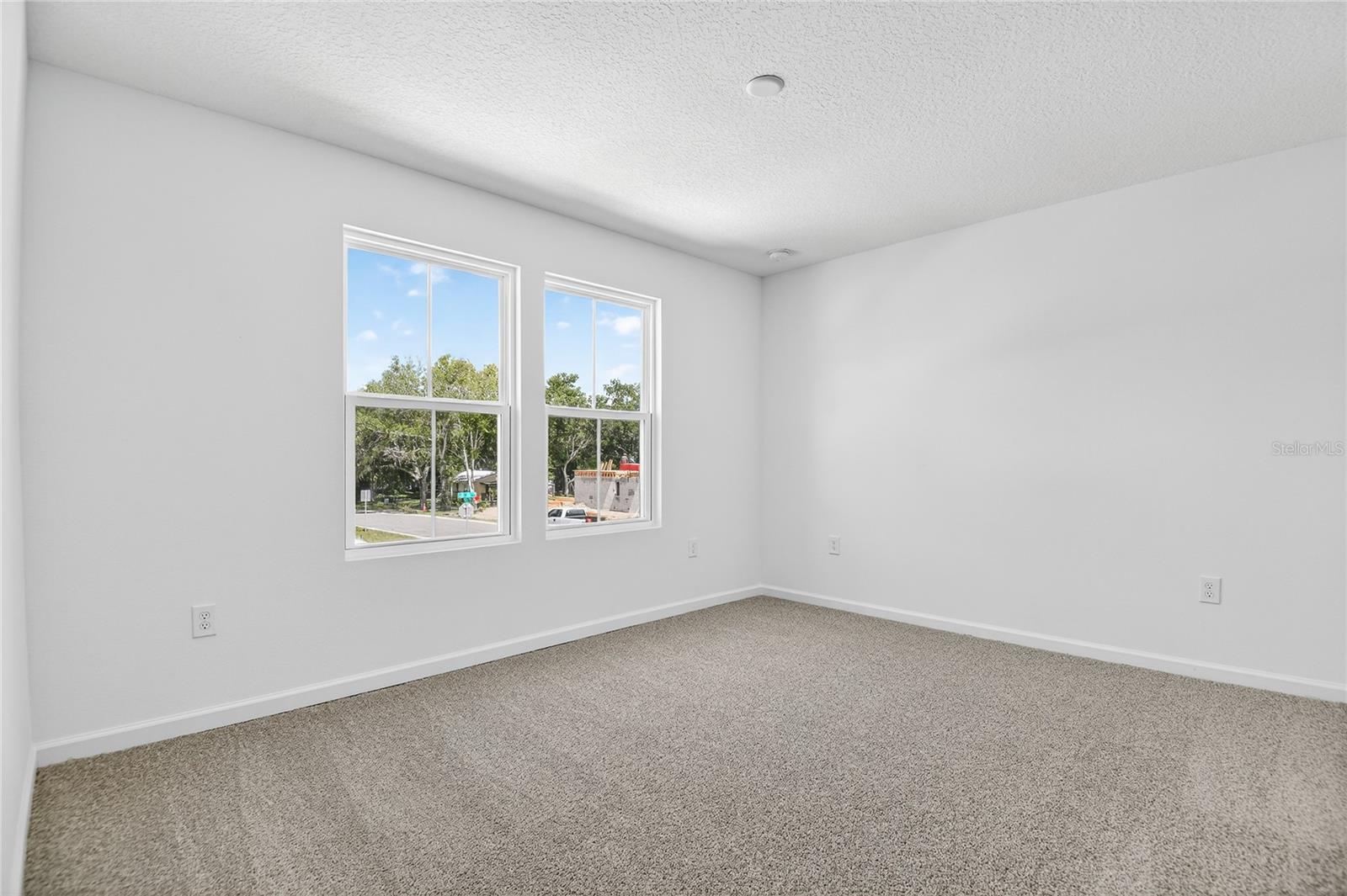 SEASONS AT SHORES OF LAKE DELL - Residential