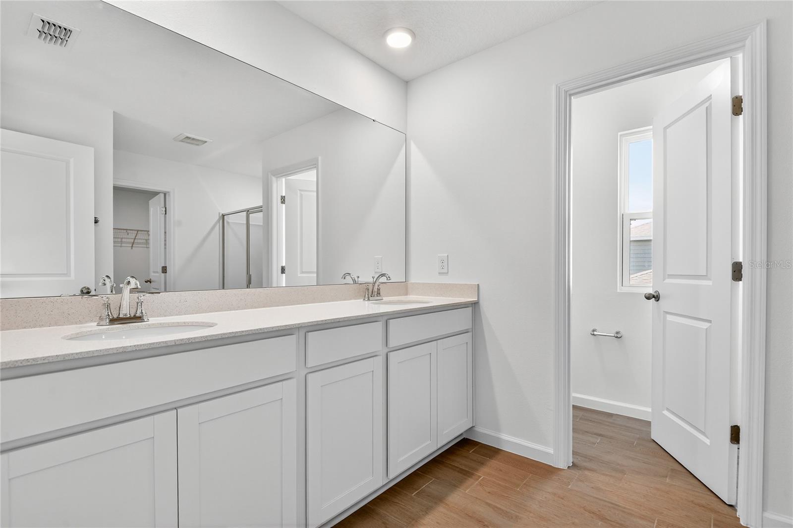 SEASONS AT SHORES OF LAKE DELL - Residential