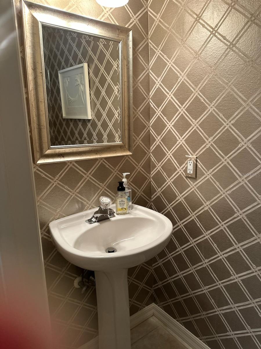 PALMER SQUARE WEST - Residential Lease
