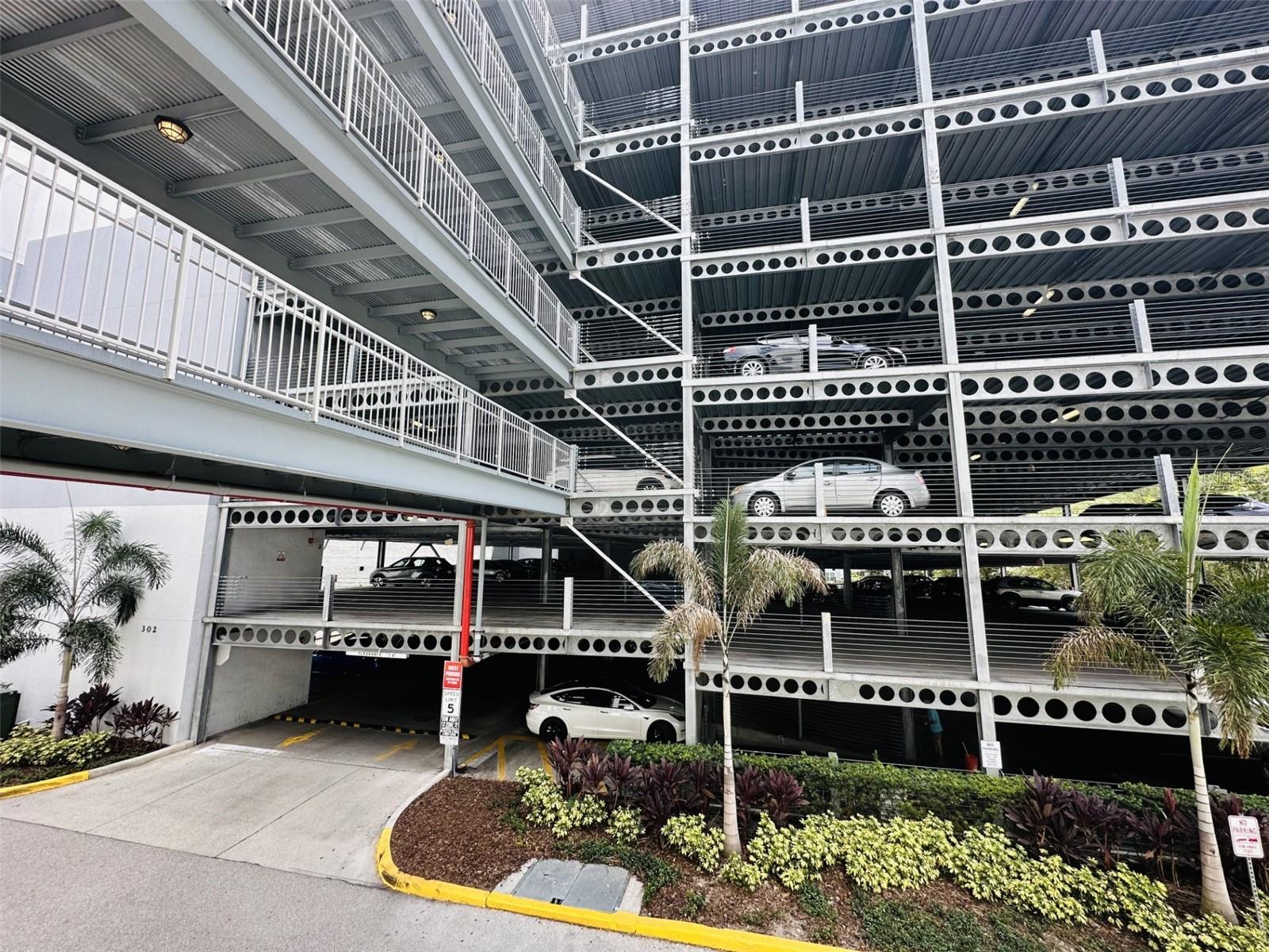 GRANDE DOWNTOWN ORLANDO CONDO - Residential