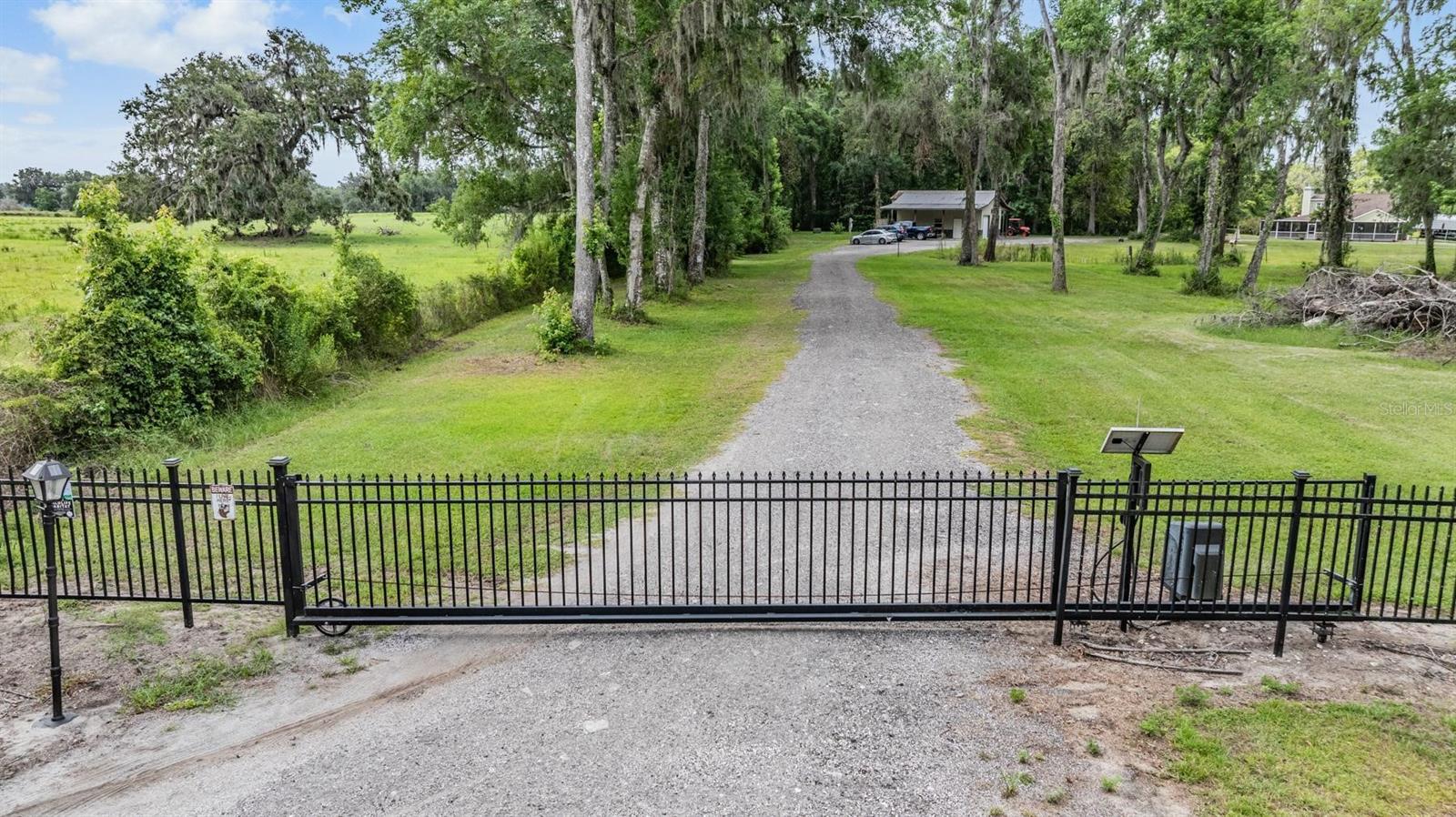 1611 COUNTY ROAD 753S