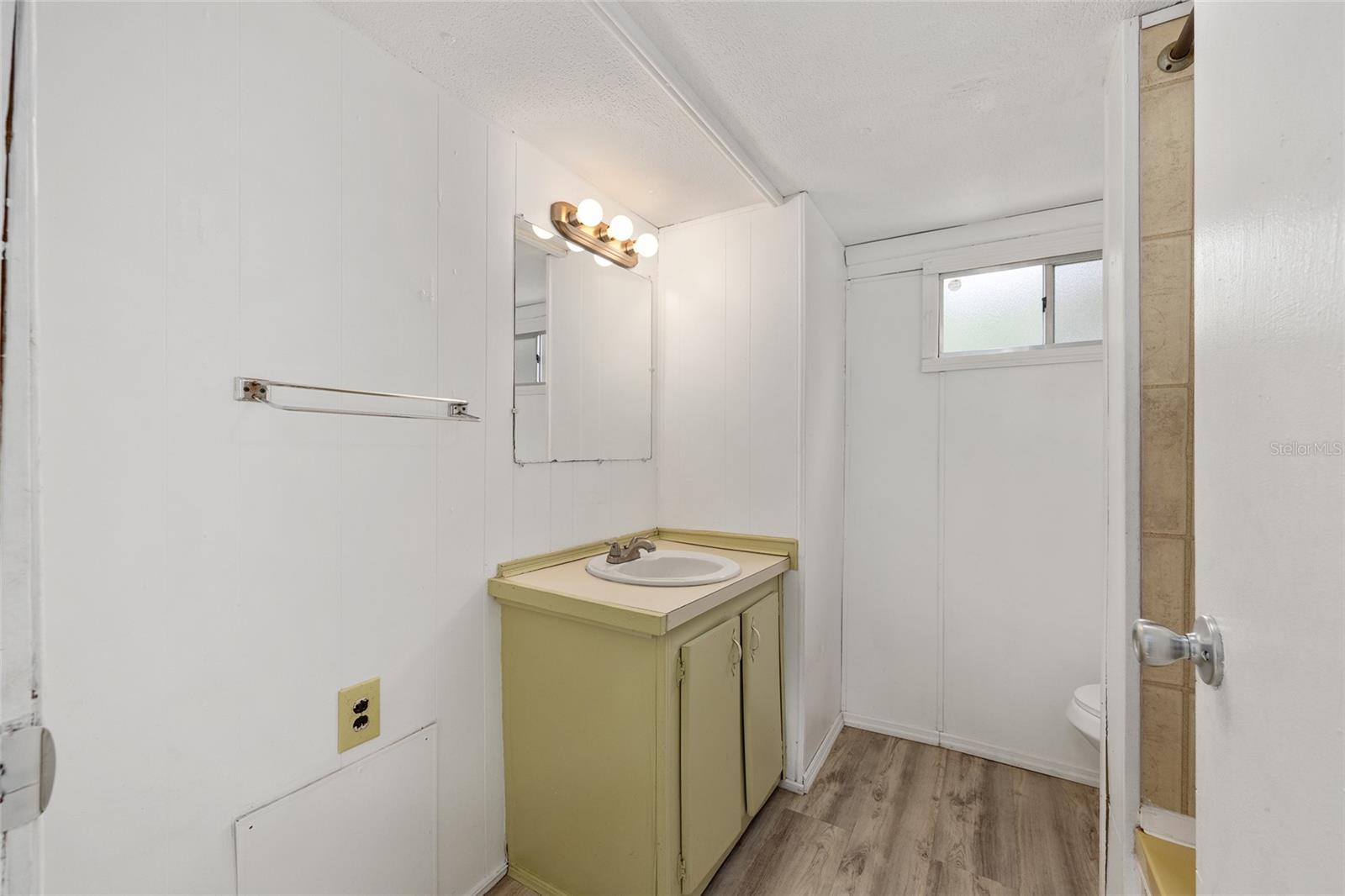 SOUTHGATE MOBILE MANOR - Residential