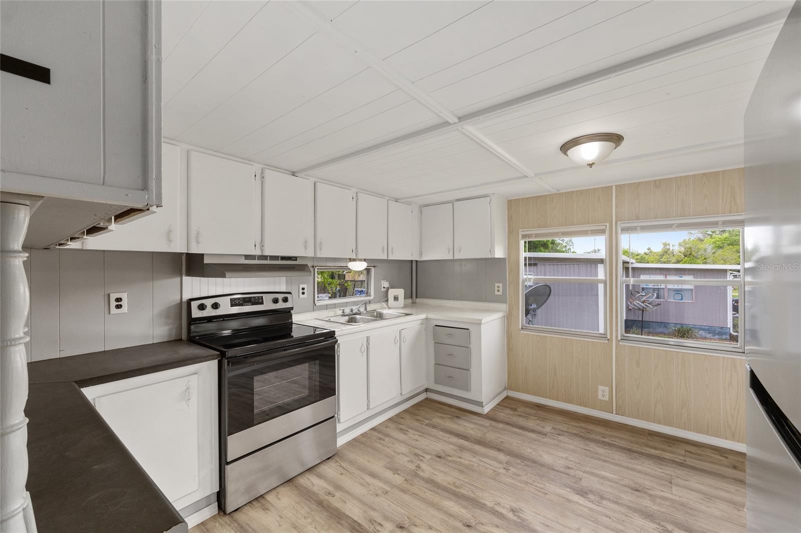 SOUTHGATE MOBILE MANOR - Residential