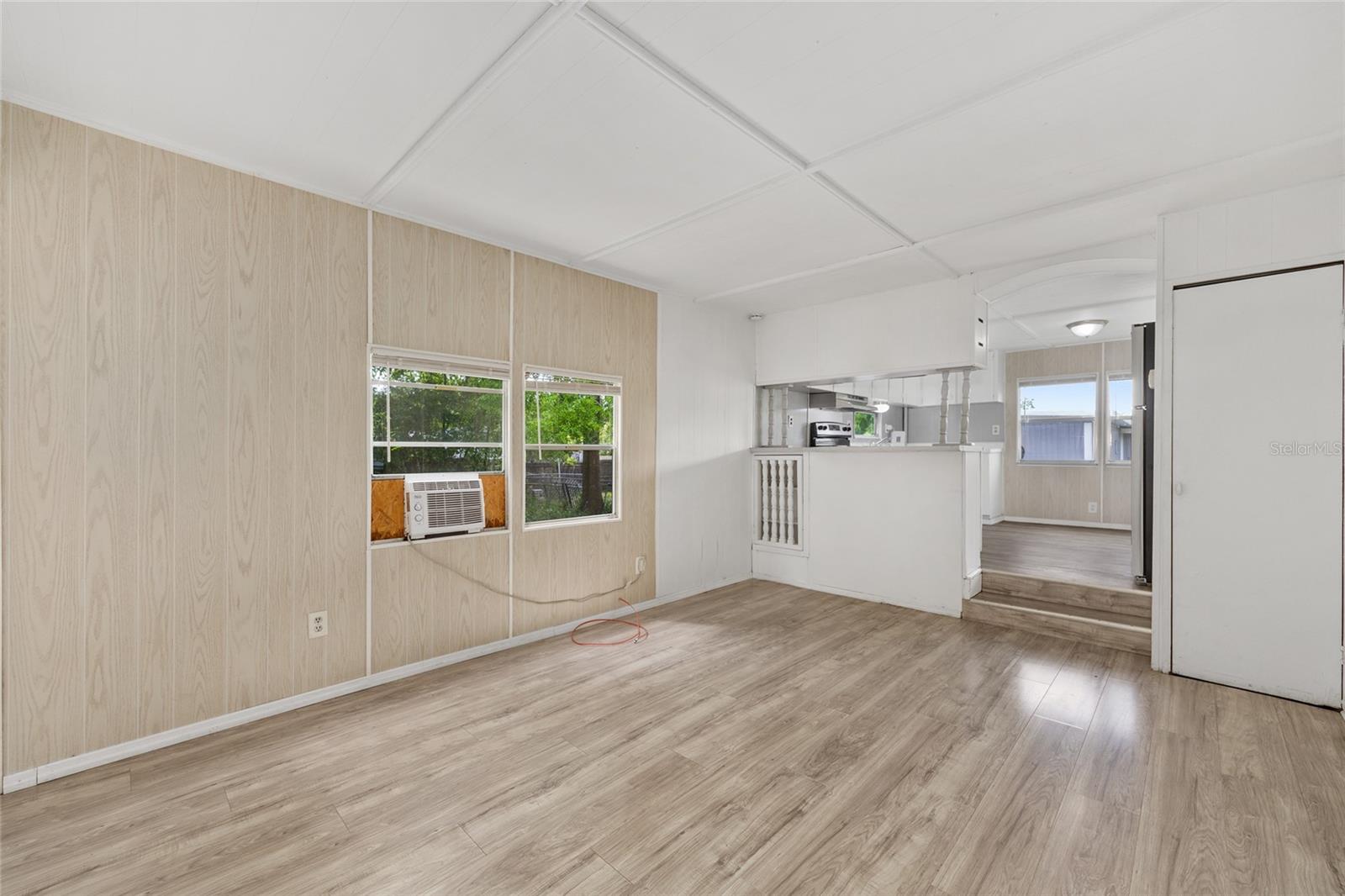 SOUTHGATE MOBILE MANOR - Residential