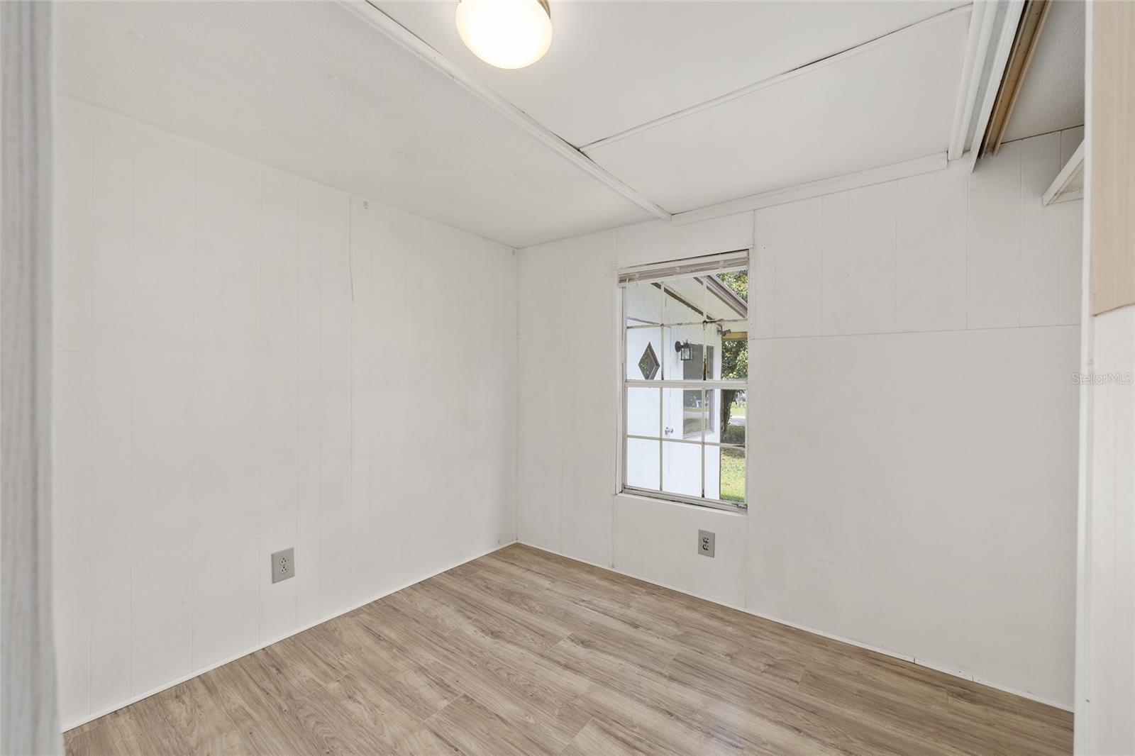 SOUTHGATE MOBILE MANOR - Residential