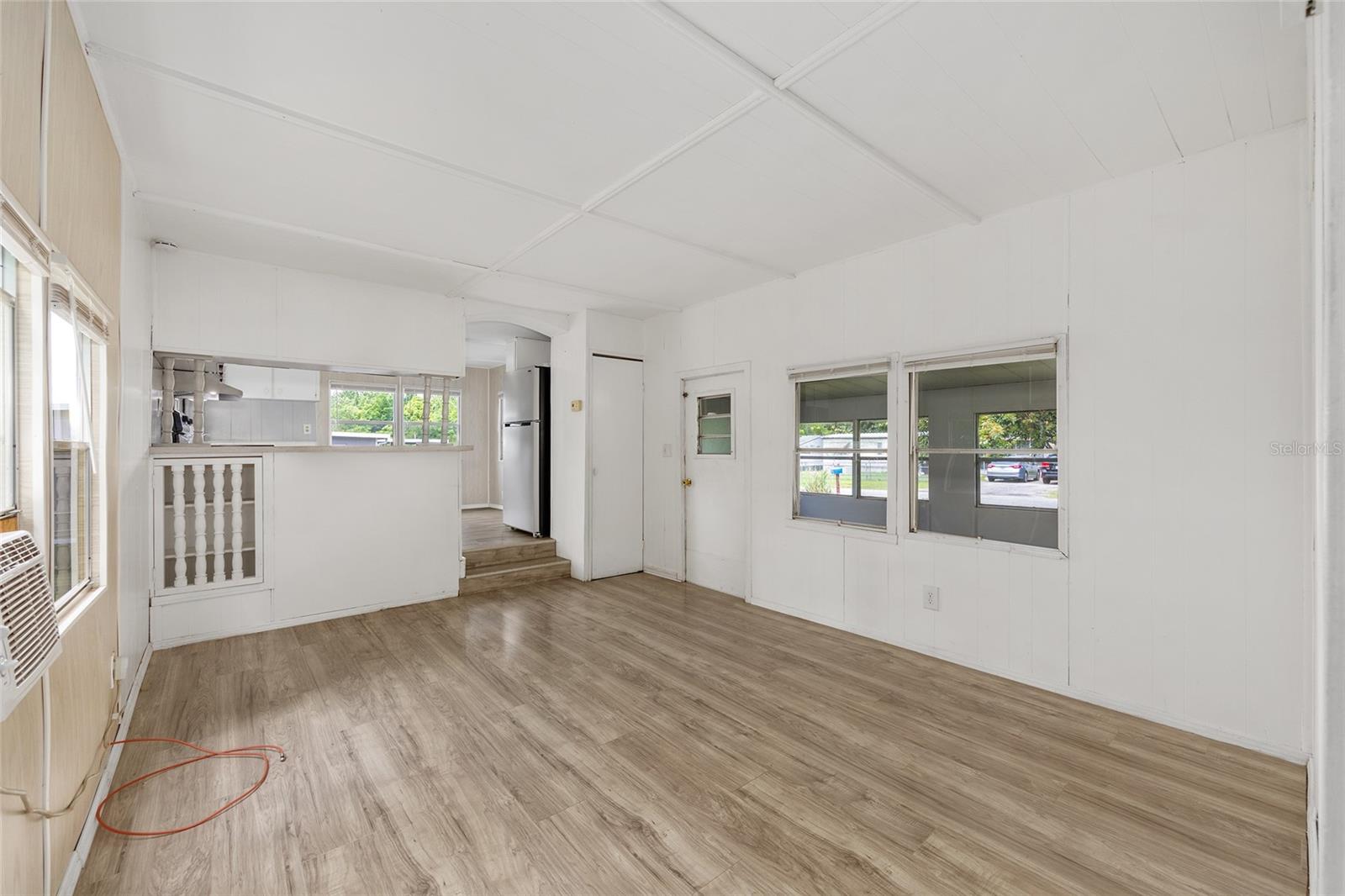 SOUTHGATE MOBILE MANOR - Residential