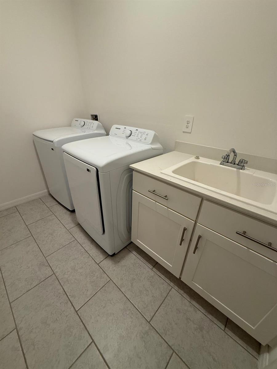 VILLAGES OF GLEN CREEK PH 1B - Residential