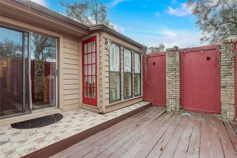 A home in APOPKA