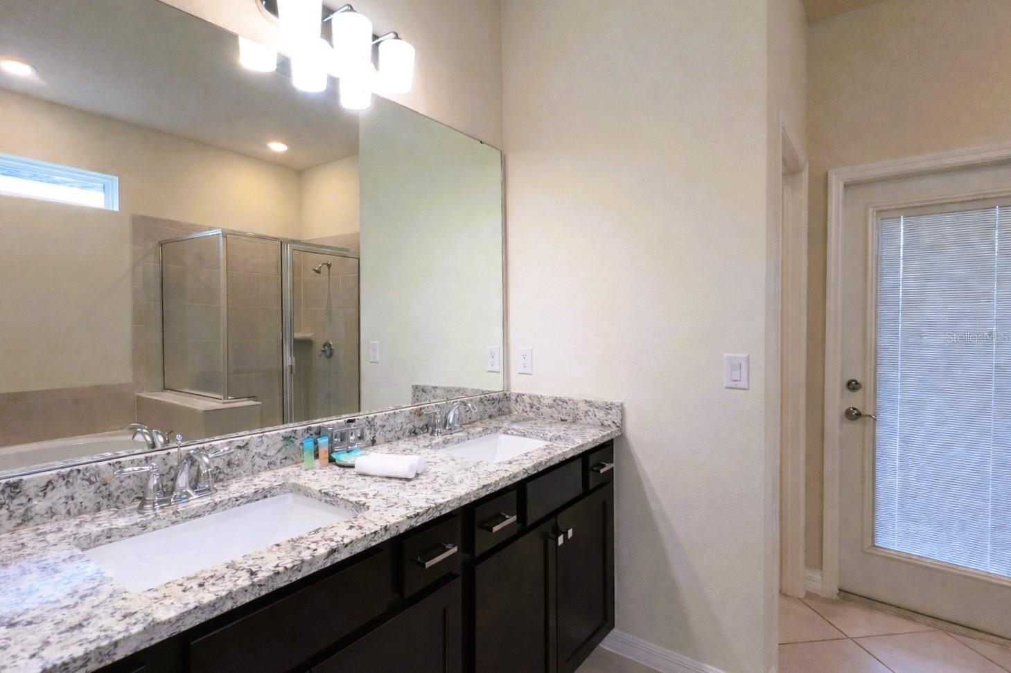 WINDSOR CAY PHASE 1 - Residential