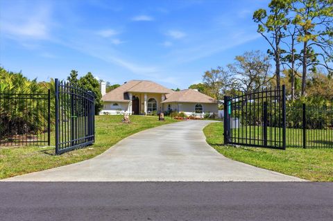 Photo of 1711 Bayshore Drive, Englewood, FL 34223 (MLS # D6146690)