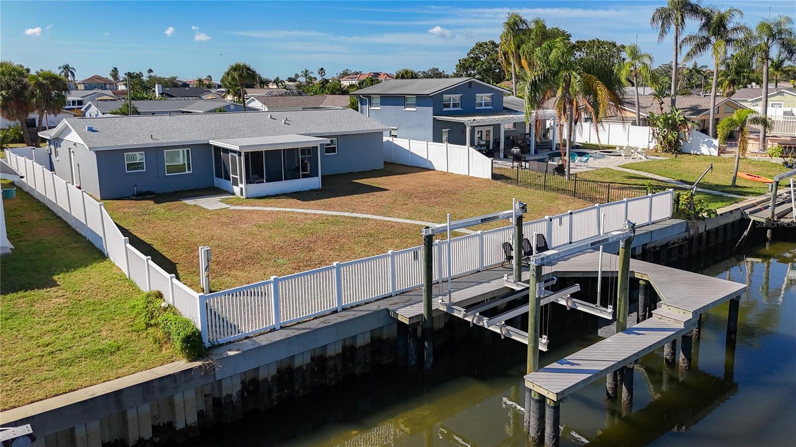 TAMPA SHORES INC 1 UNIT 3 - Residential Lease