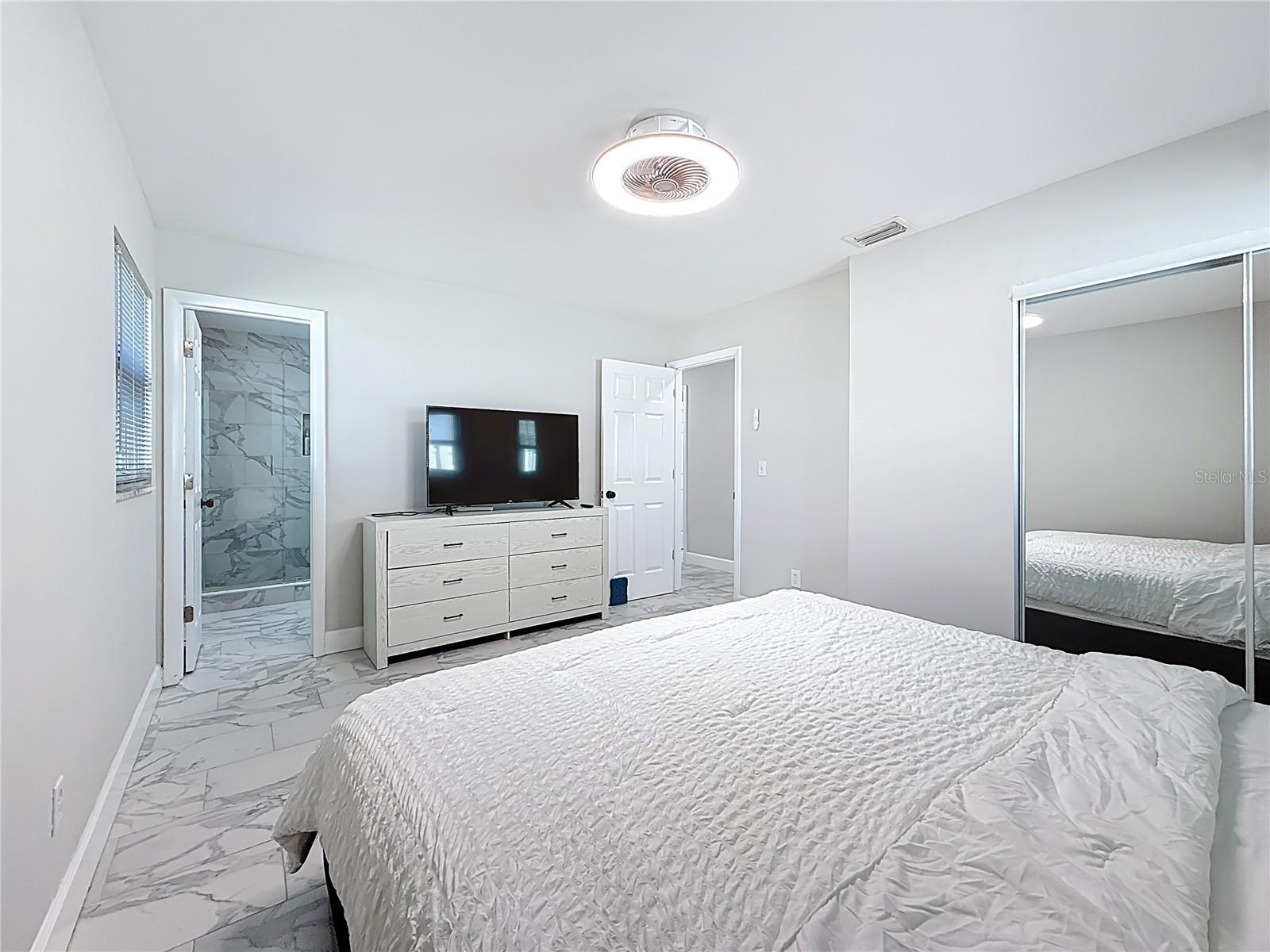 TAMPA SHORES INC 1 UNIT 3 - Residential Lease