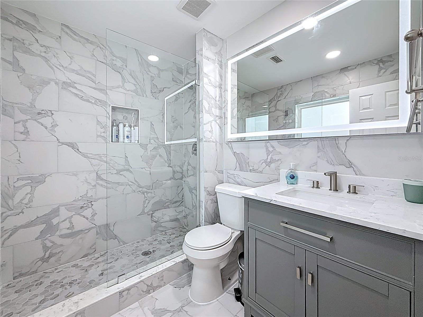 TAMPA SHORES INC 1 UNIT 3 - Residential Lease