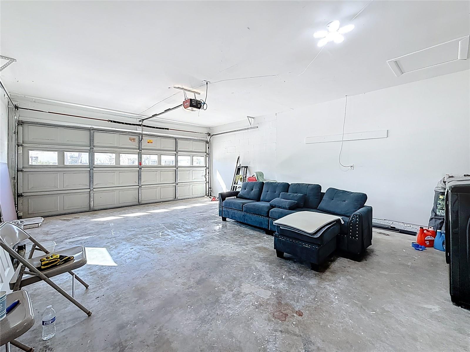 TAMPA SHORES INC 1 UNIT 3 - Residential Lease