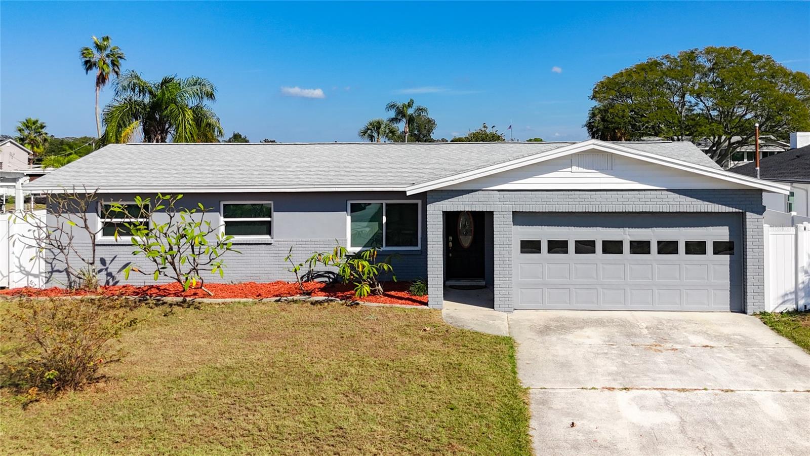 TAMPA SHORES INC 1 UNIT 3 - Residential Lease