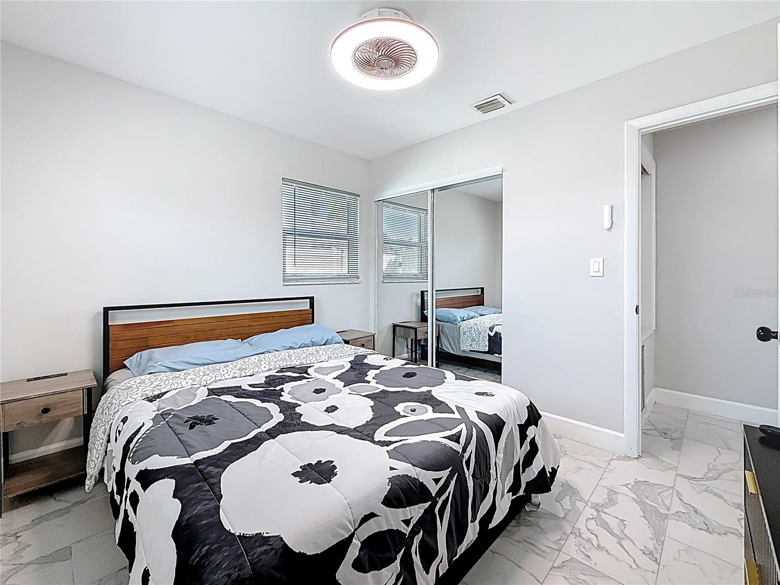 TAMPA SHORES INC 1 UNIT 3 - Residential Lease