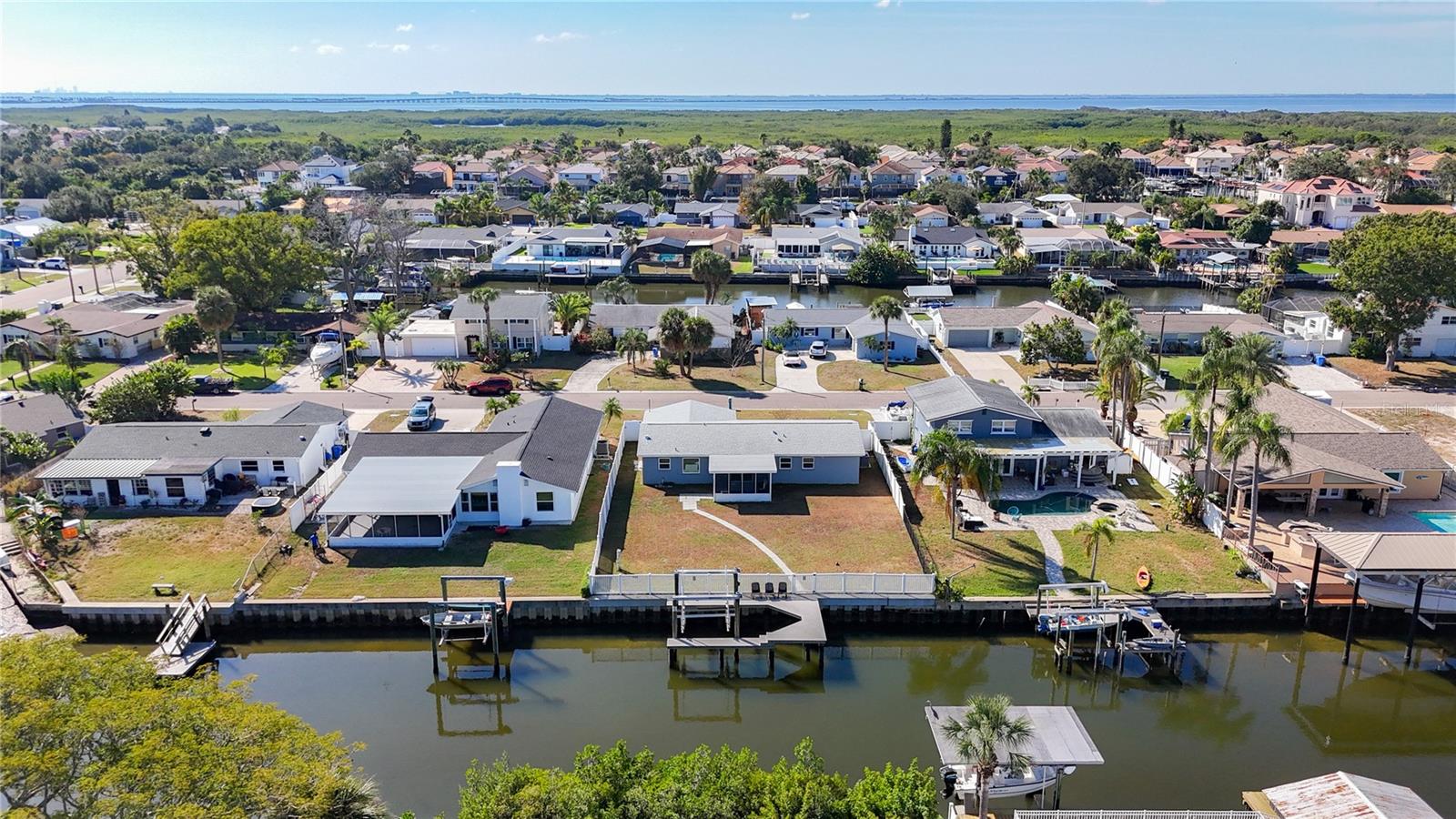 TAMPA SHORES INC 1 UNIT 3 - Residential Lease