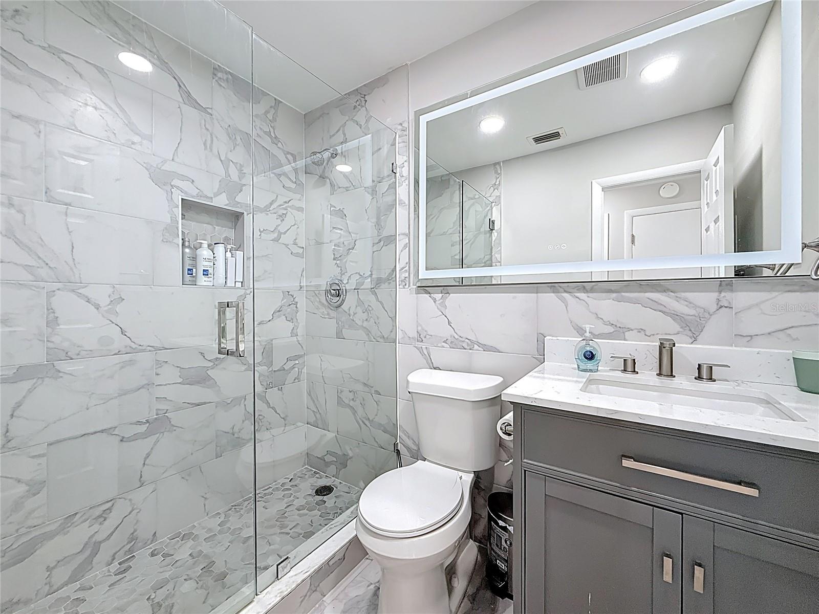 TAMPA SHORES INC 1 UNIT 3 - Residential Lease