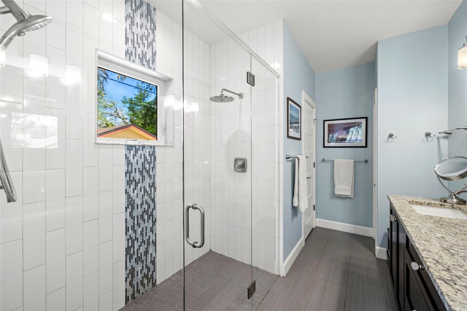 HOYTS A A SUB - Residential