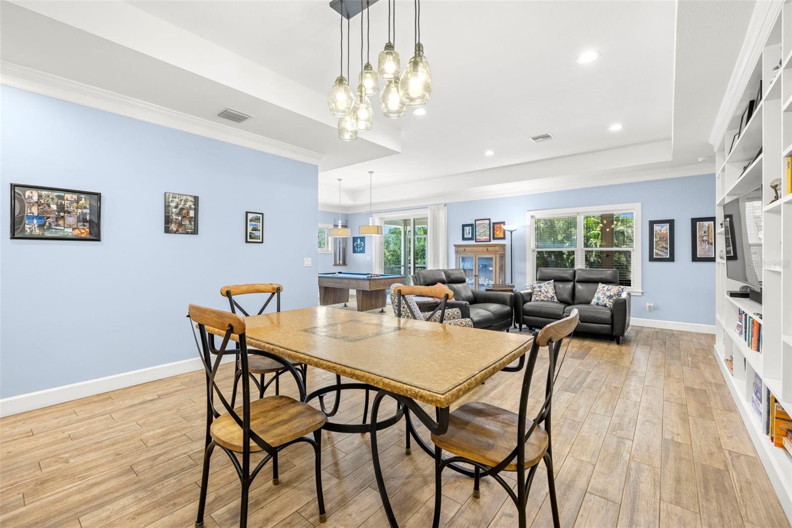 HOYTS A A SUB - Residential