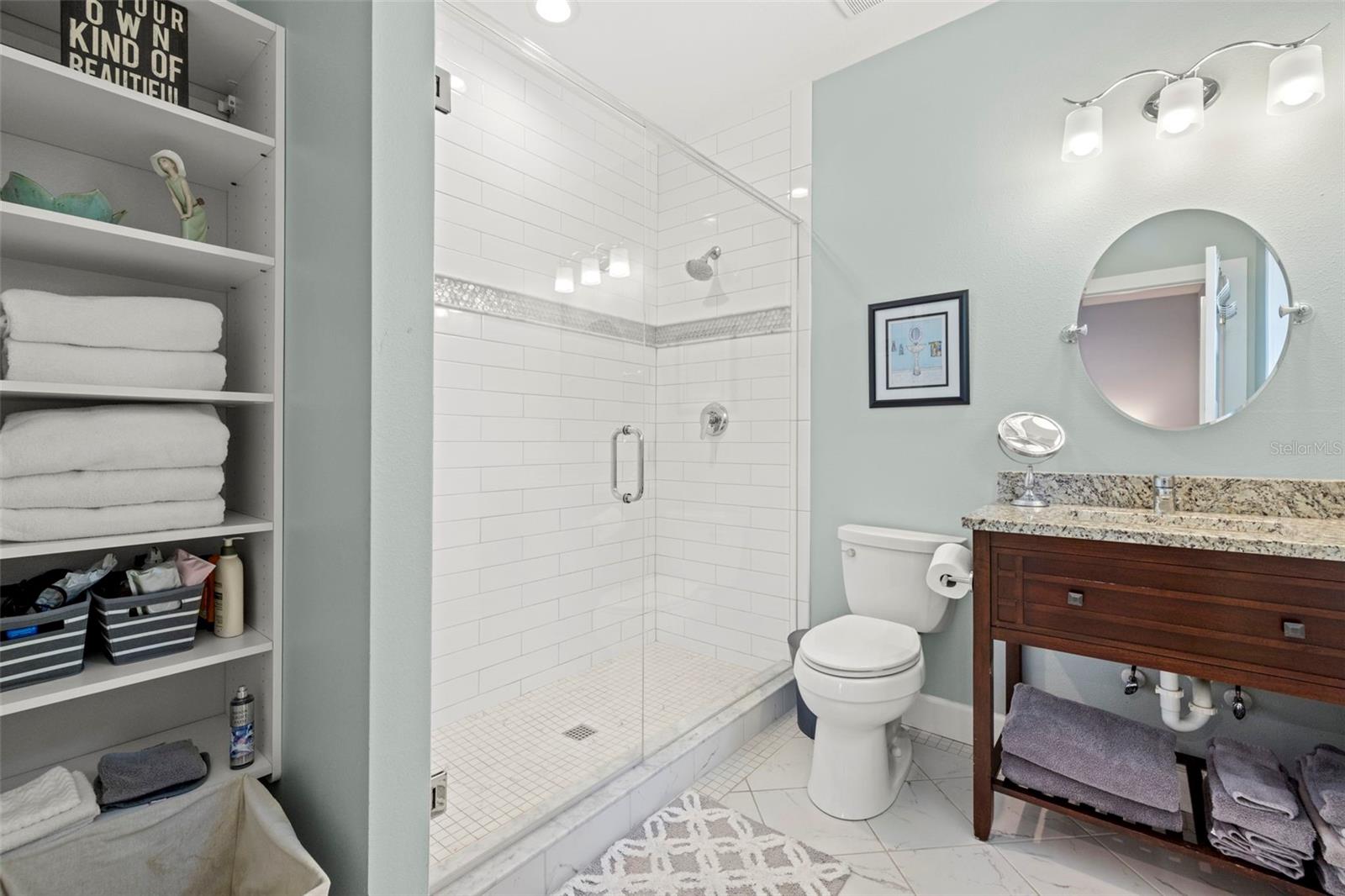 HOYTS A A SUB - Residential