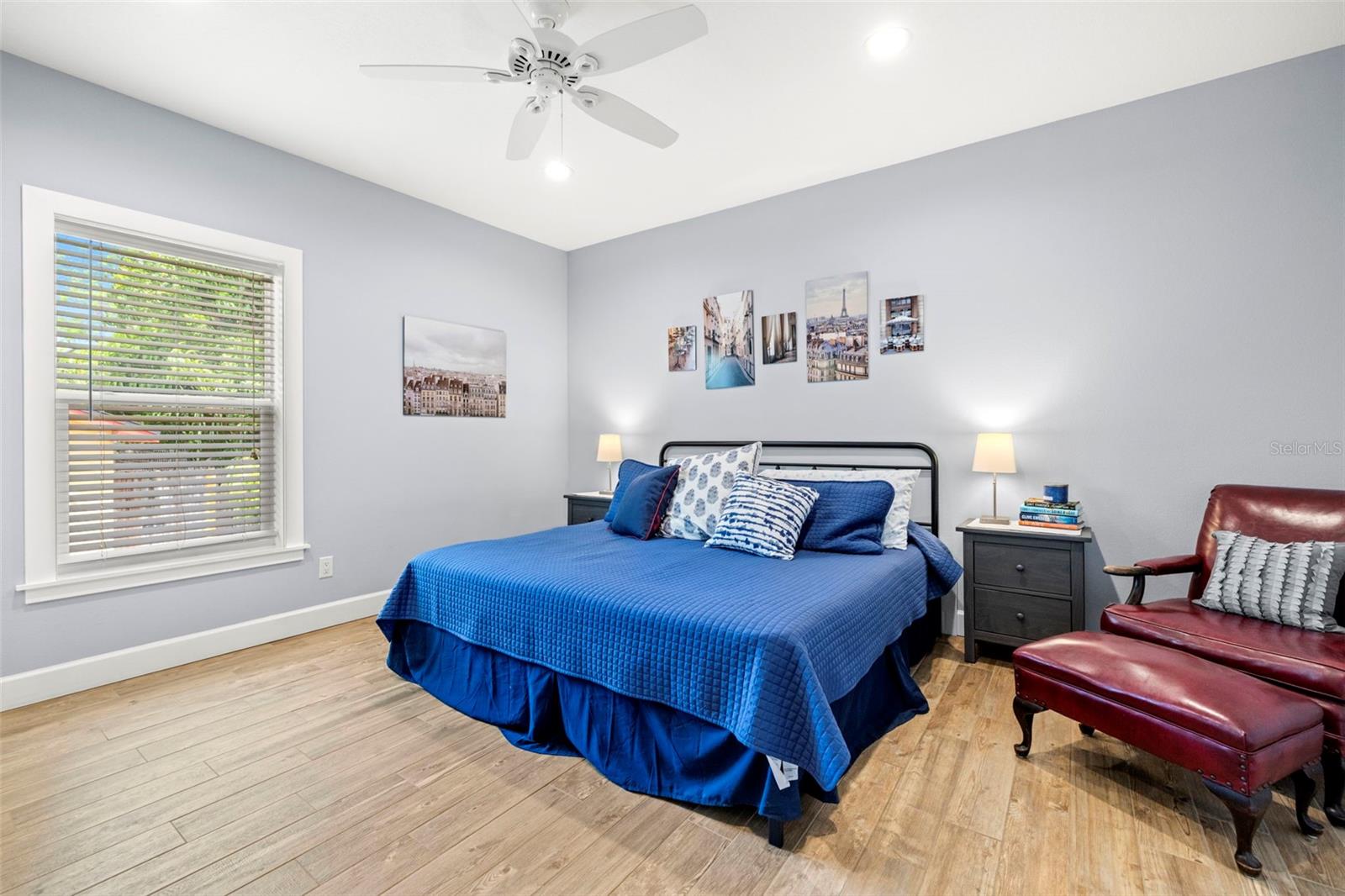 HOYTS A A SUB - Residential