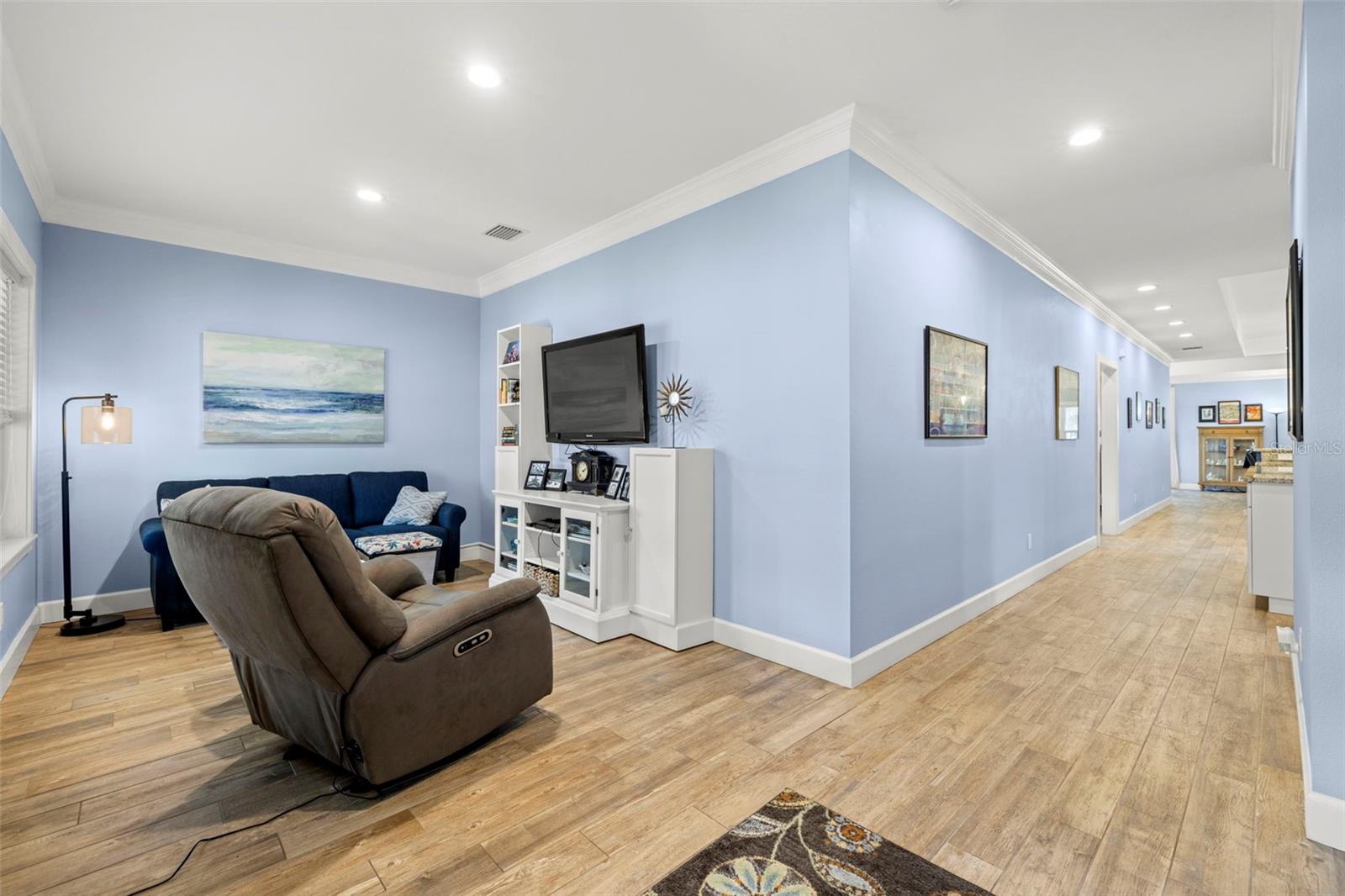 HOYTS A A SUB - Residential