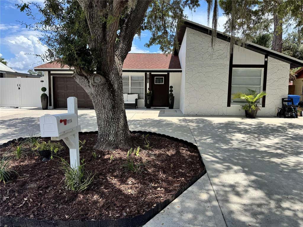 Photo of 10114 Briarwick Court, Tampa, FL 33615 (MLS # TB8518261)