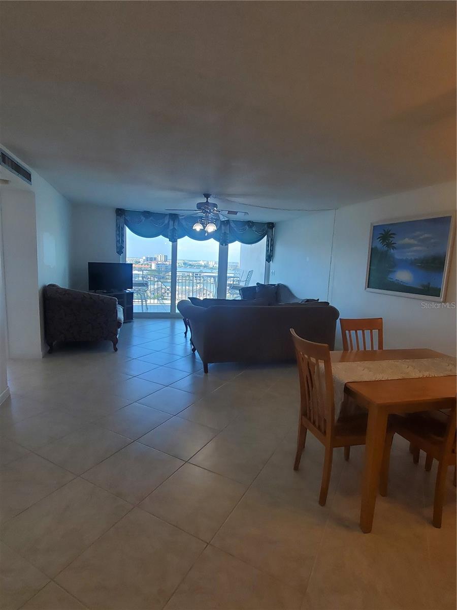 CONTINENTAL TOWERS INC CONDO - Residential Lease