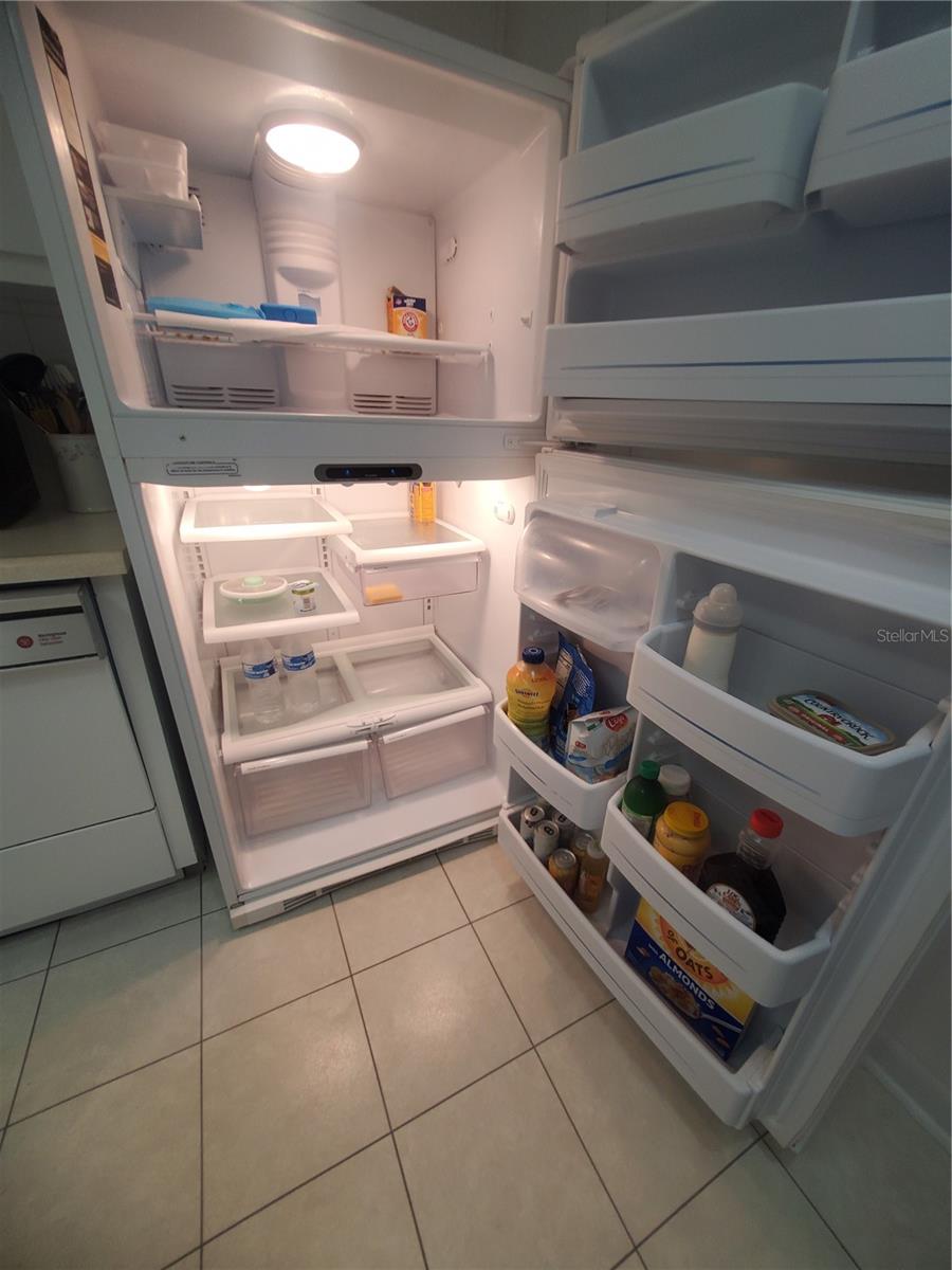 CONTINENTAL TOWERS INC CONDO - Residential Lease