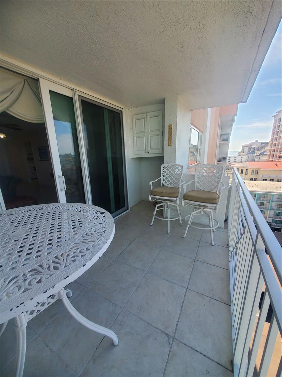 CONTINENTAL TOWERS INC CONDO - Residential Lease