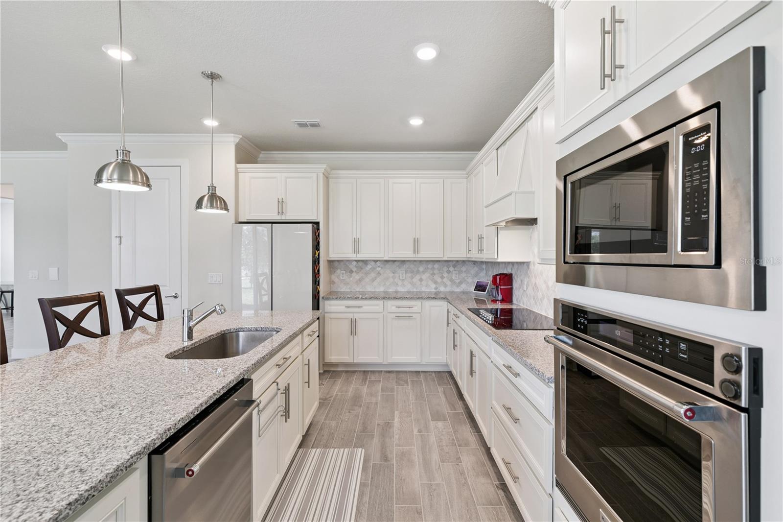 1462 GRAND PALM DRIVE