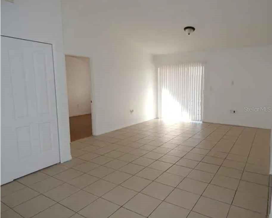 5220 VIA HACIENDA 212